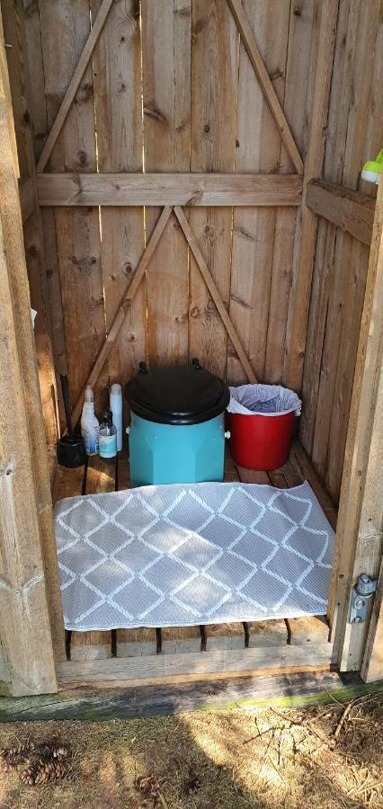 Ovrebo Cozy Cottage In The Woods, Near Dyreparken In Kristiansand, Lake Lolandsvannet المظهر الخارجي الصورة