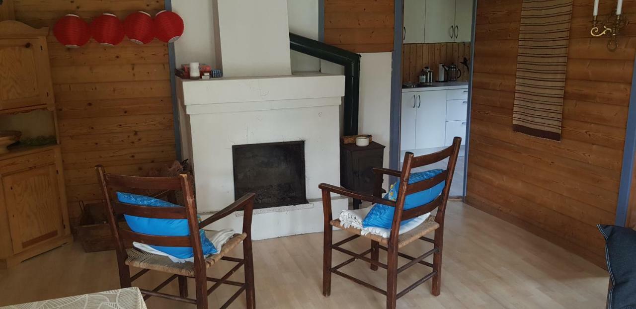 Ovrebo Cozy Cottage In The Woods, Near Dyreparken In Kristiansand, Lake Lolandsvannet المظهر الخارجي الصورة