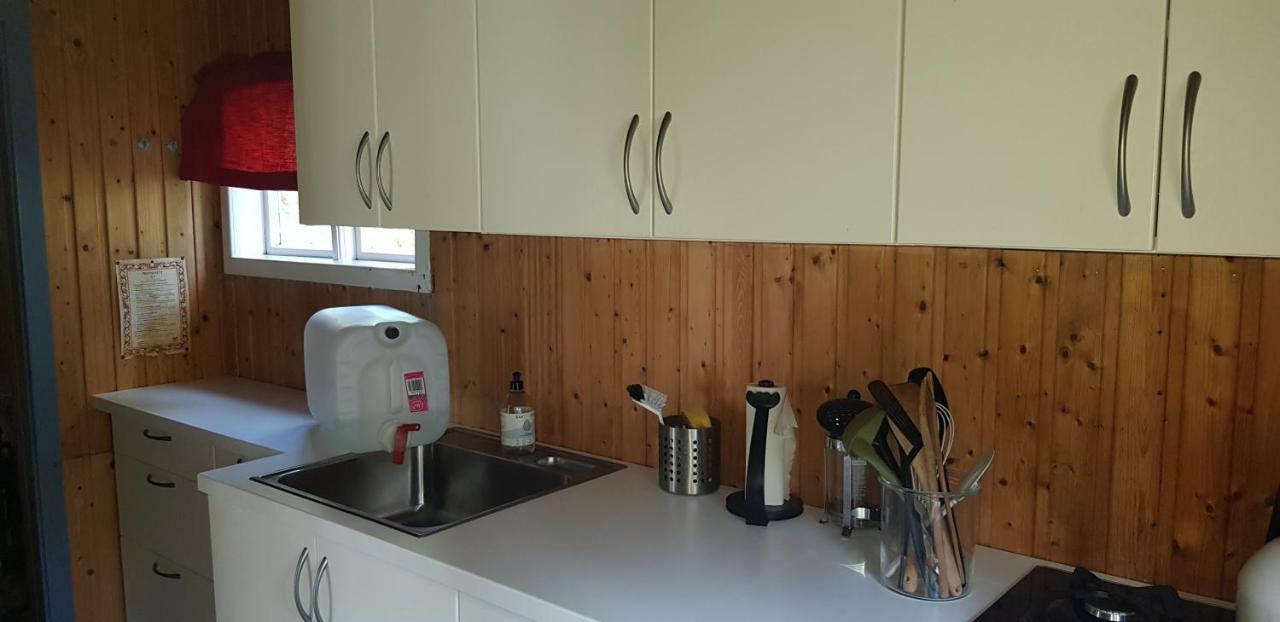 Ovrebo Cozy Cottage In The Woods, Near Dyreparken In Kristiansand, Lake Lolandsvannet المظهر الخارجي الصورة